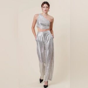 Line & Dot GLOW UP PANTS
$118.00 MSRP